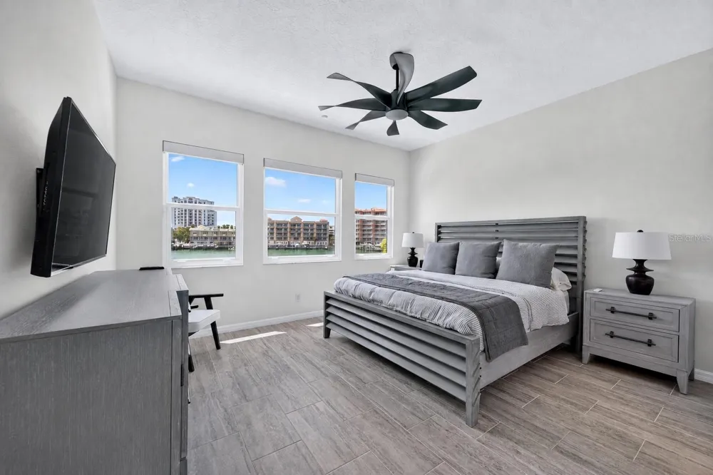 141 BAYSIDE DRIVE Clearwater, FL 33767