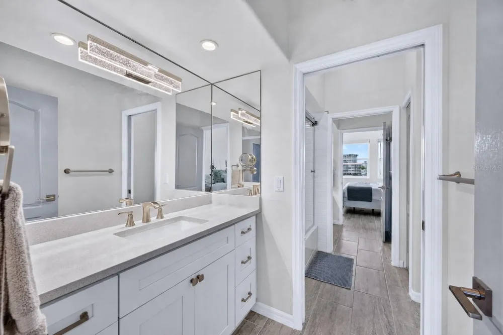 141 BAYSIDE DRIVE Clearwater, FL 33767