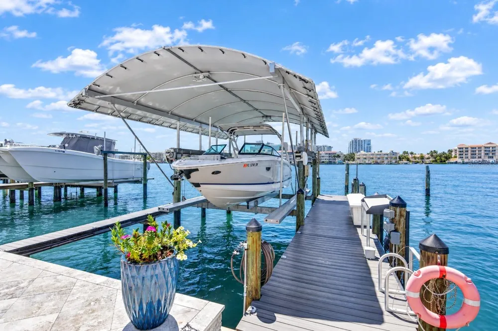 141 BAYSIDE DRIVE Clearwater, FL 33767