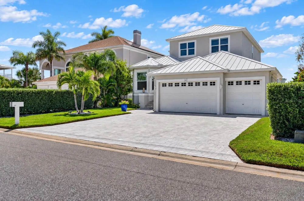 141 BAYSIDE DRIVE Clearwater, FL 33767