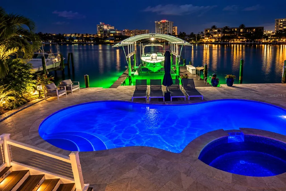 141 BAYSIDE DRIVE Clearwater, FL 33767