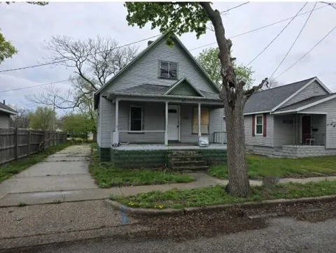 897 Turner Avenue
