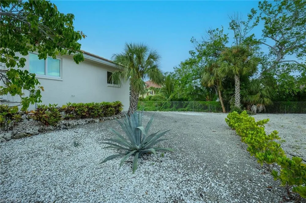770 Kendall Drive Marco Island, FL 34145