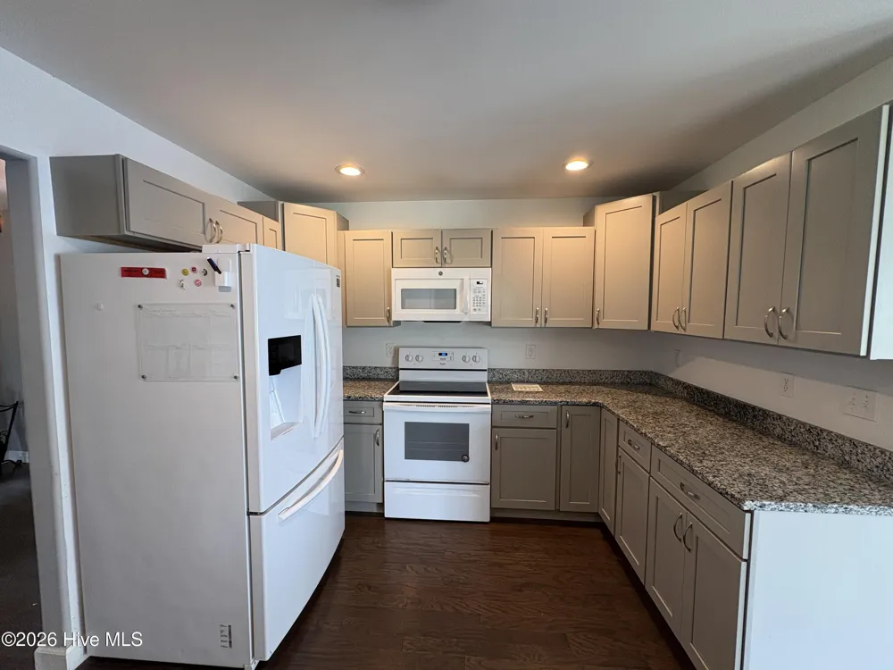 833 Pelican Drive New Bern, NC 28560