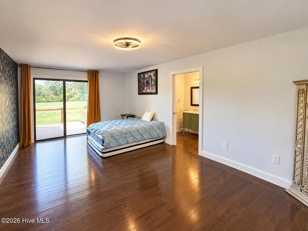 833 Pelican Drive New Bern, NC 28560