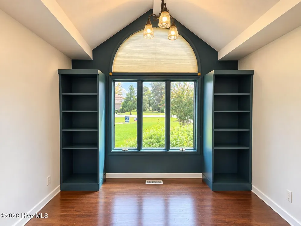 833 Pelican Drive New Bern, NC 28560