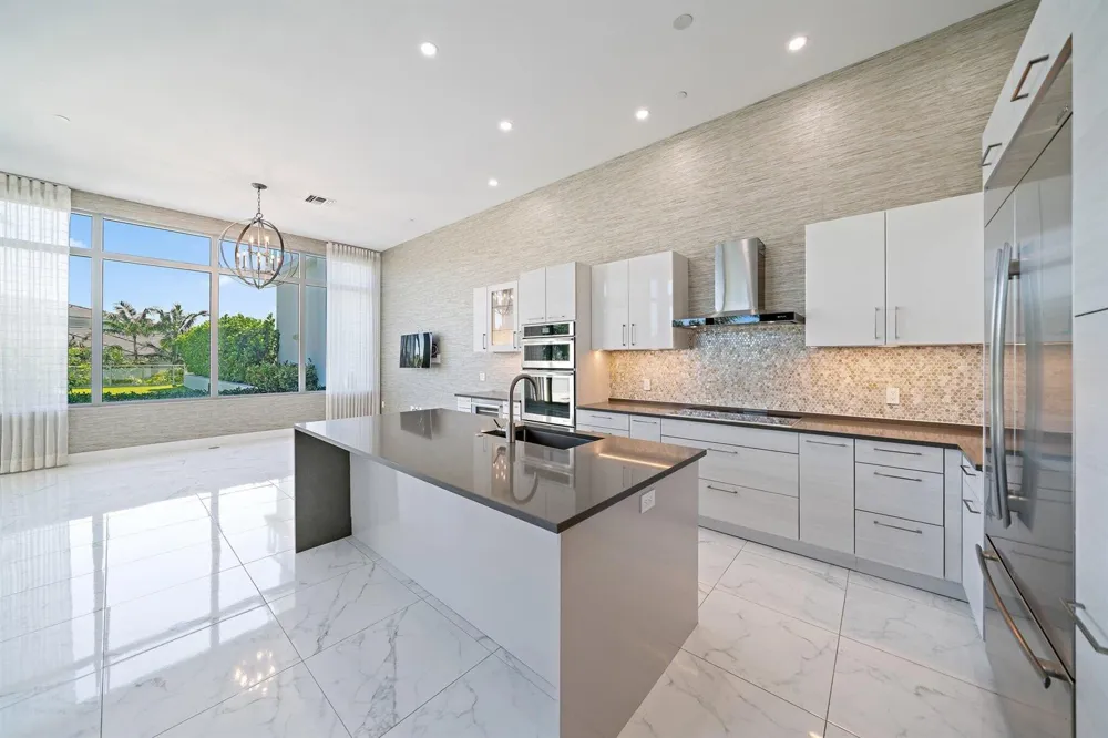 1 Water Club Way #301 North Palm Beach, FL 33408