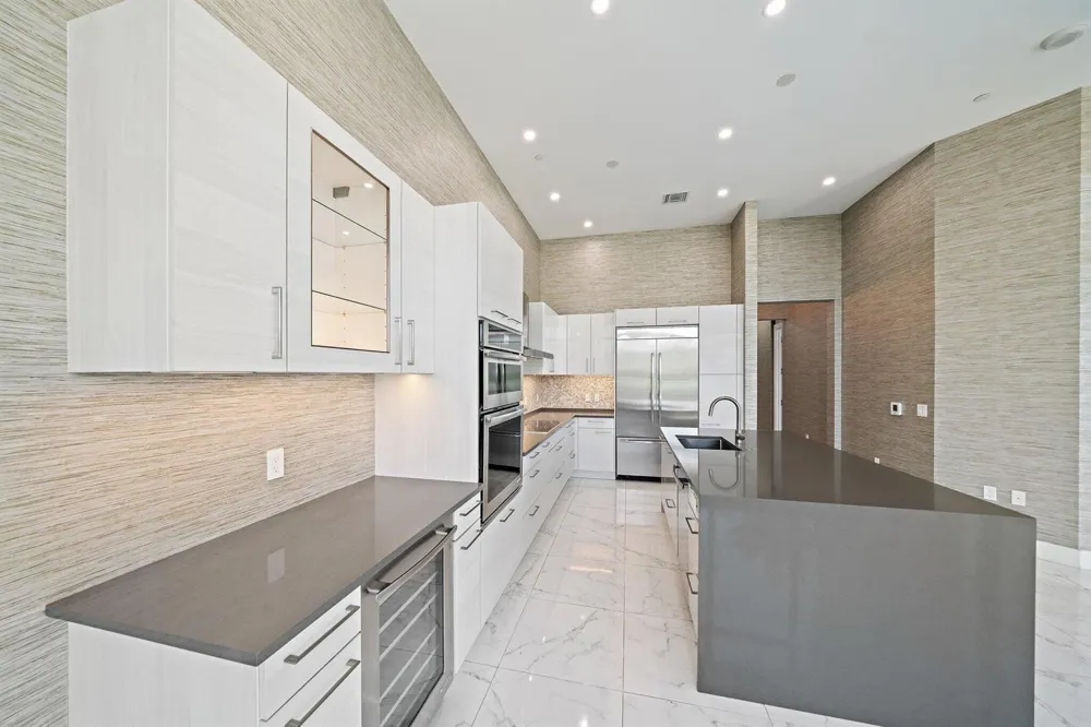 1 Water Club Way #301 North Palm Beach, FL 33408