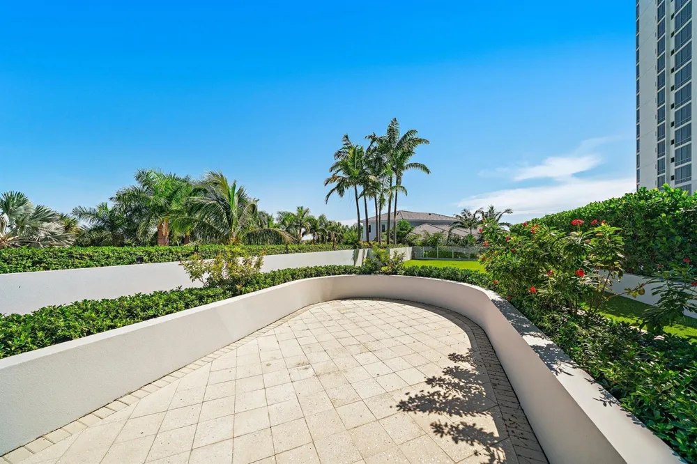 1 Water Club Way #301 North Palm Beach, FL 33408
