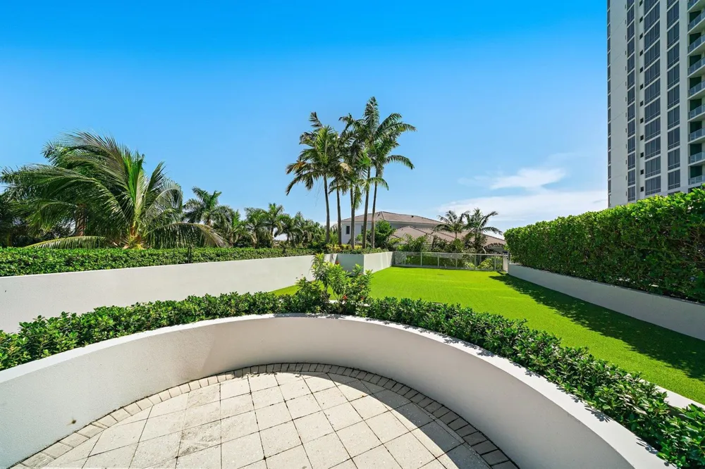 1 Water Club Way #301 North Palm Beach, FL 33408