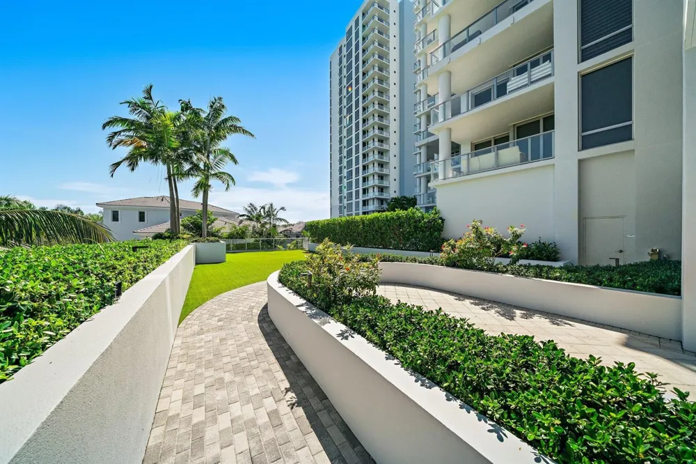 1 Water Club Way #301 North Palm Beach, FL 33408