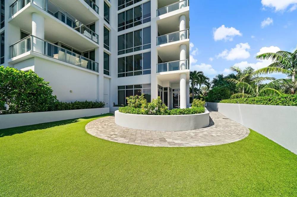 1 Water Club Way #301 North Palm Beach, FL 33408