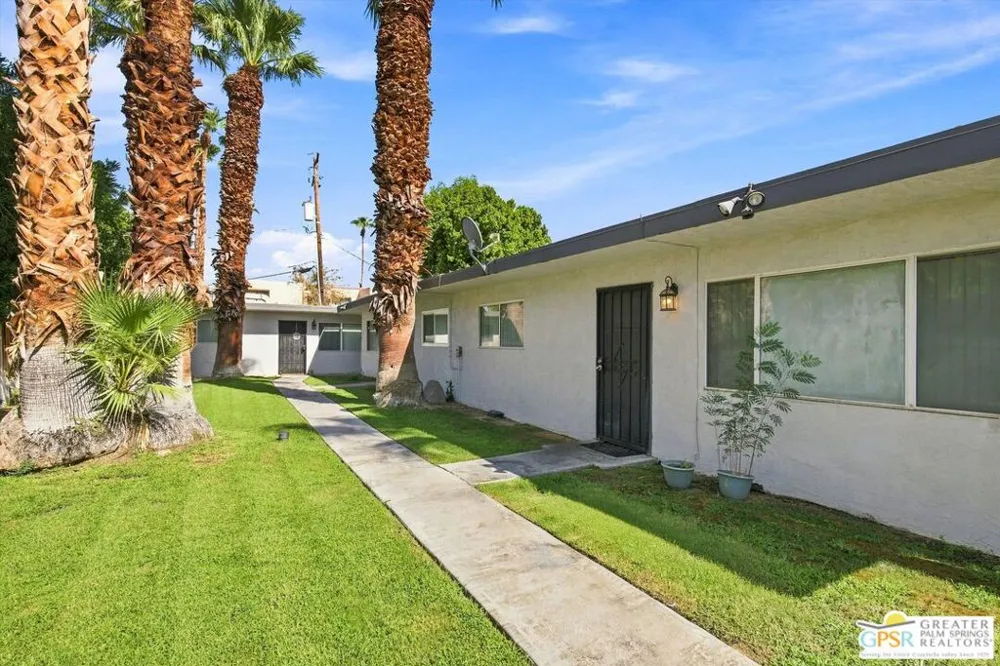 44700 Las Palmas Avenue Palm Desert, CA 92260