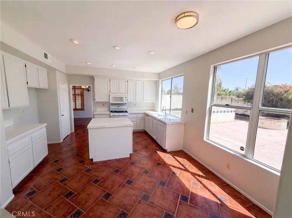 8932 Mesa Oak Riverside, CA 92508