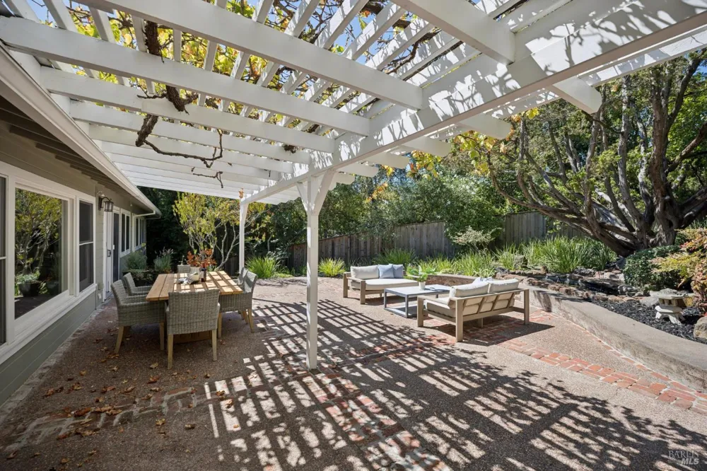13 Via Cheparro Greenbrae, CA 94904