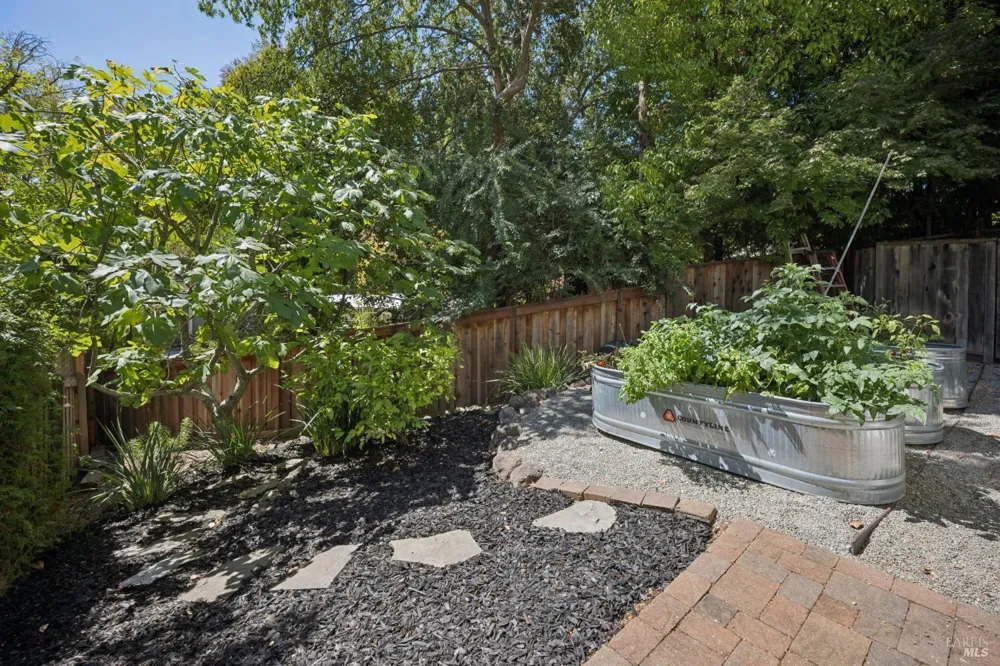 13 Via Cheparro Greenbrae, CA 94904