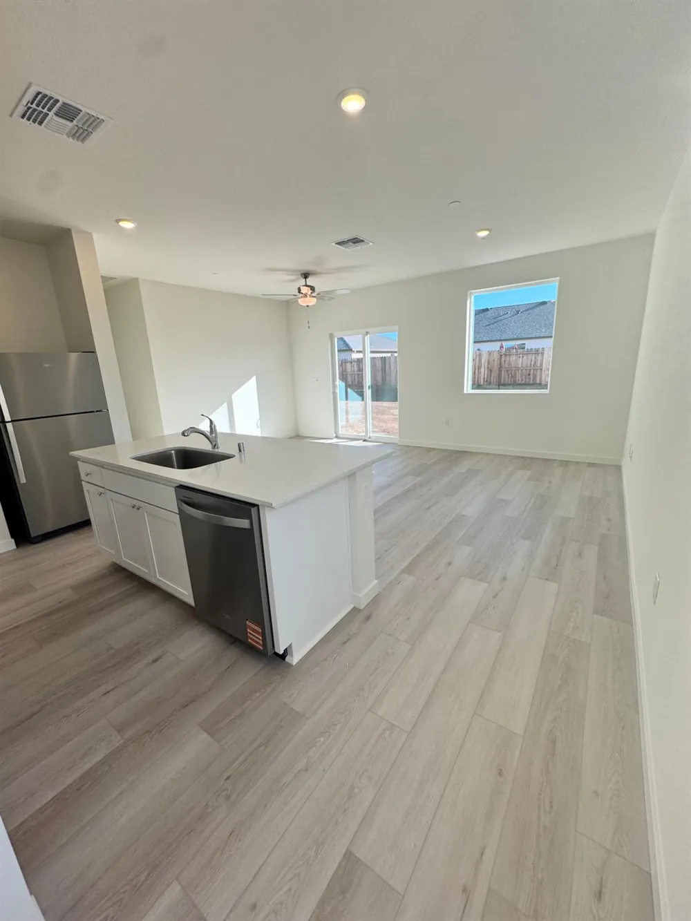 2214 Palmer Drive Linda, CA 95901