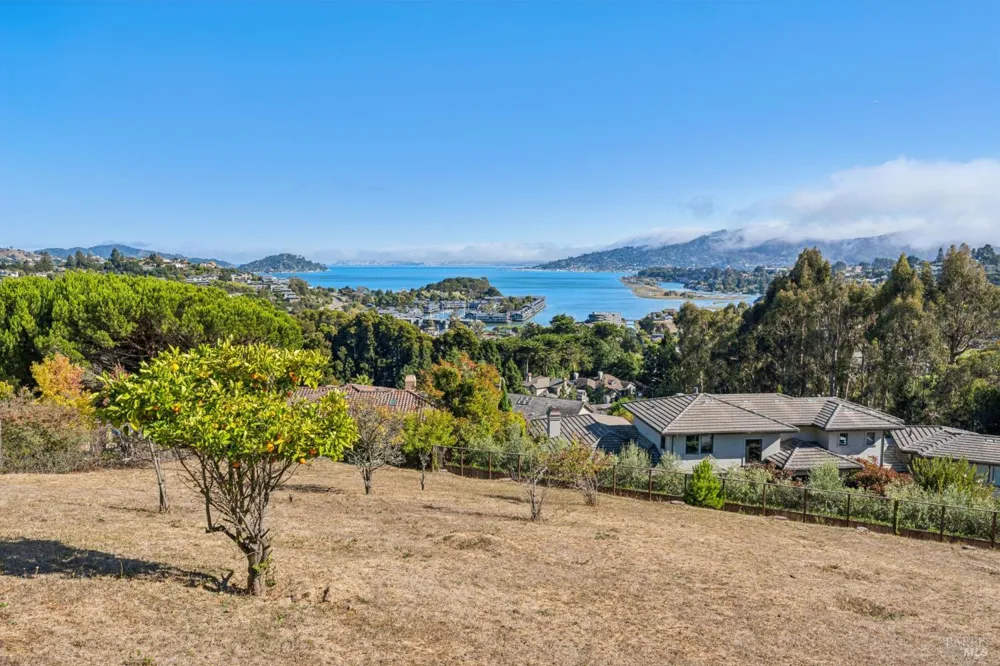 59 Via Los Altos Tiburon, CA 94920
