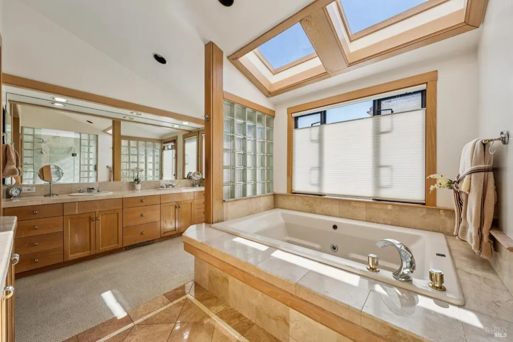 59 Via Los Altos Tiburon, CA 94920
