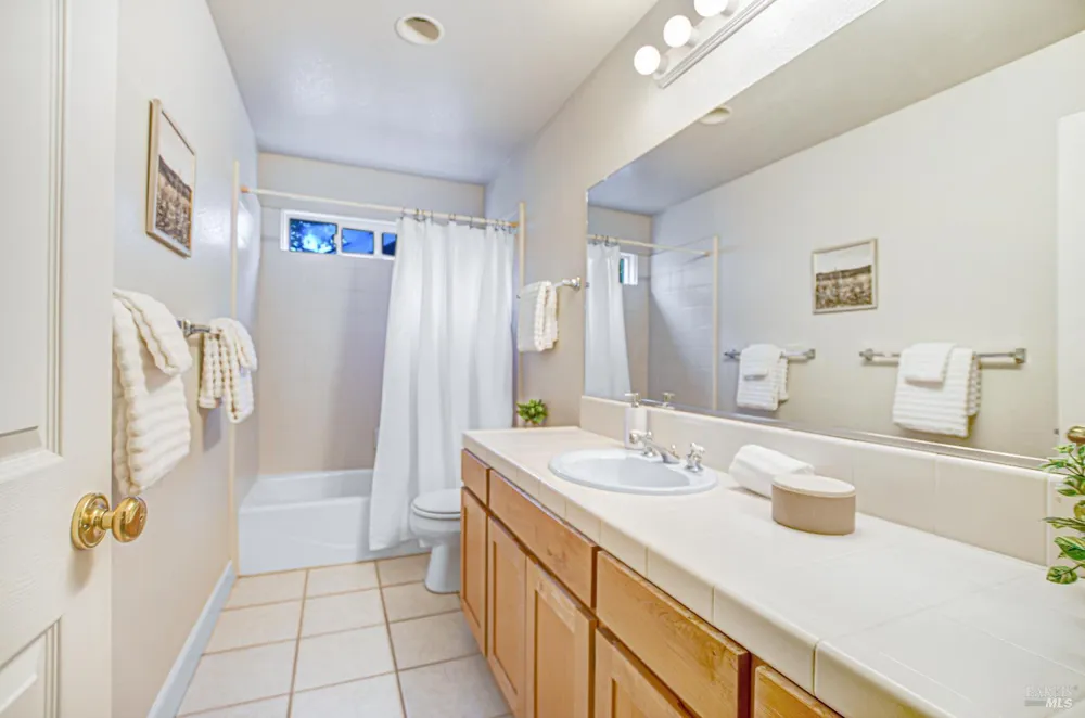 185 Cooper Street Sonoma, CA 95476