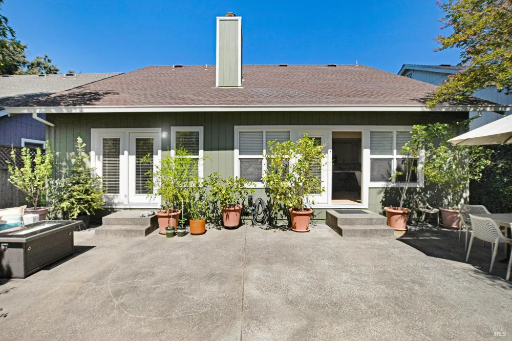 185 Cooper Street Sonoma, CA 95476