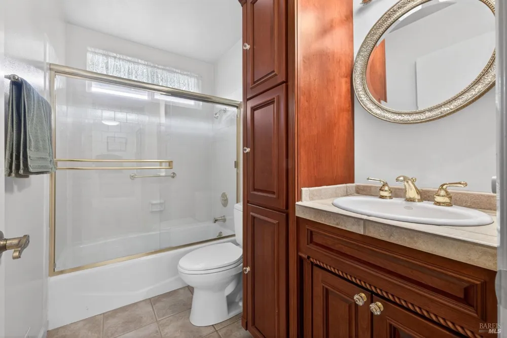 7569 Oak Leaf Drive Santa Rosa, CA 95409