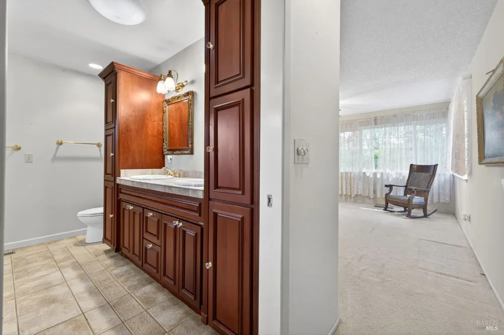 7569 Oak Leaf Drive Santa Rosa, CA 95409