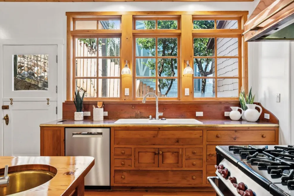 47 Bulkley Avenue Sausalito, CA 94965