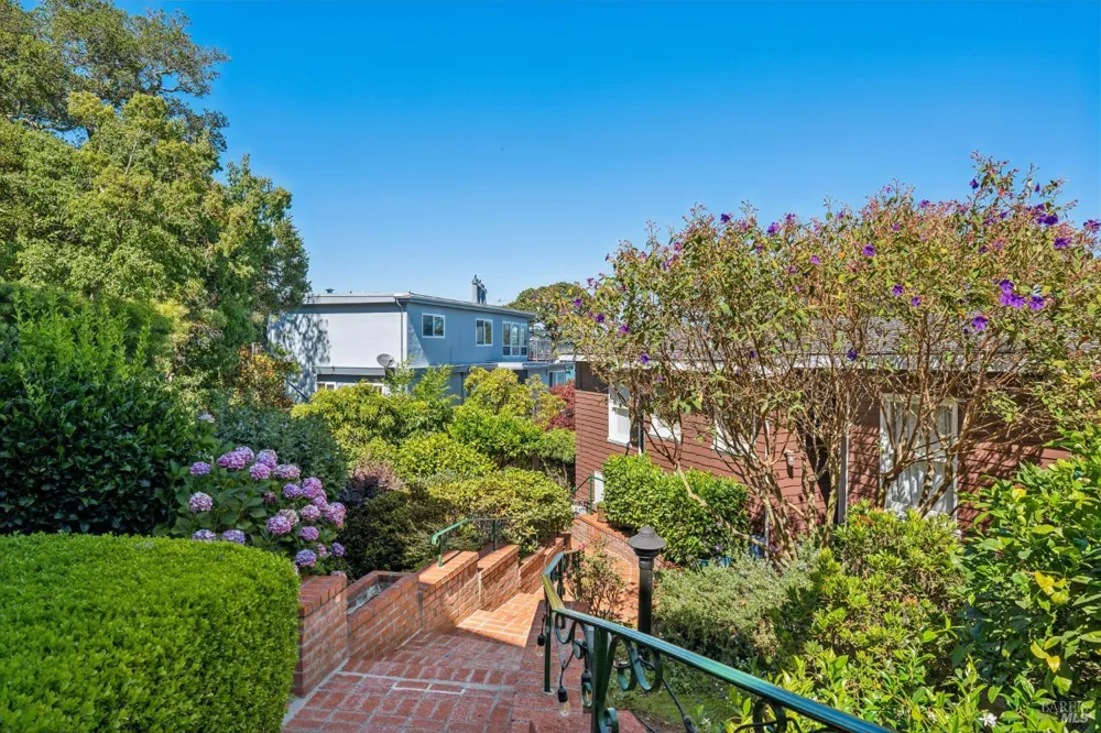 47 Bulkley Avenue Sausalito, CA 94965
