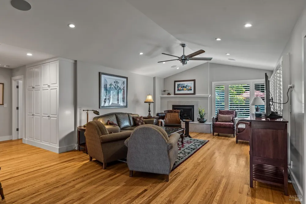 1597 Sulphur Springs Avenue St. Helena, CA 94574