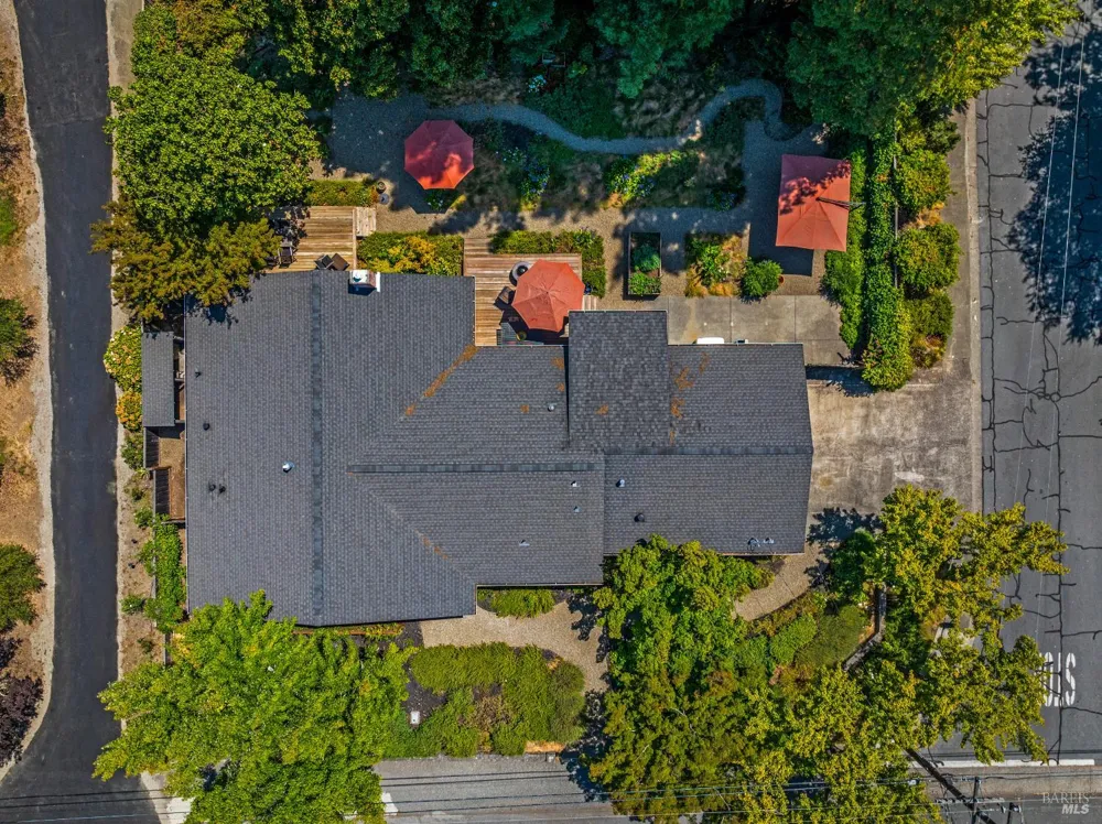 1597 Sulphur Springs Avenue St. Helena, CA 94574