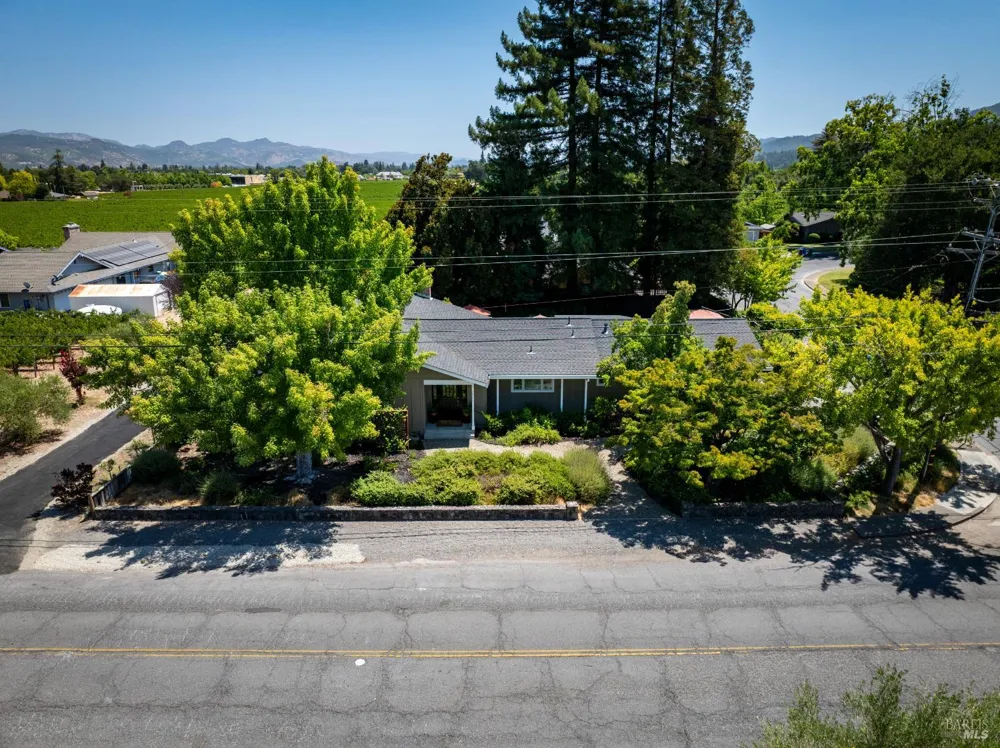 1597 Sulphur Springs Avenue St. Helena, CA 94574