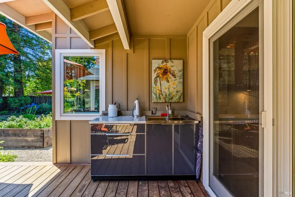 1597 Sulphur Springs Avenue St. Helena, CA 94574