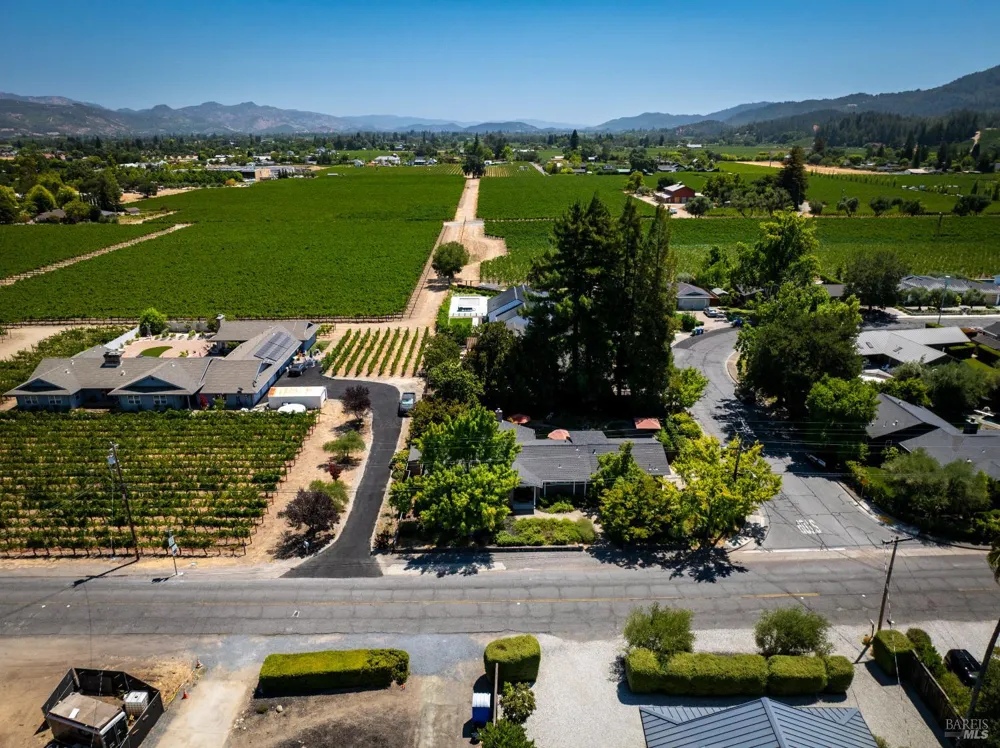 1597 Sulphur Springs Avenue St. Helena, CA 94574