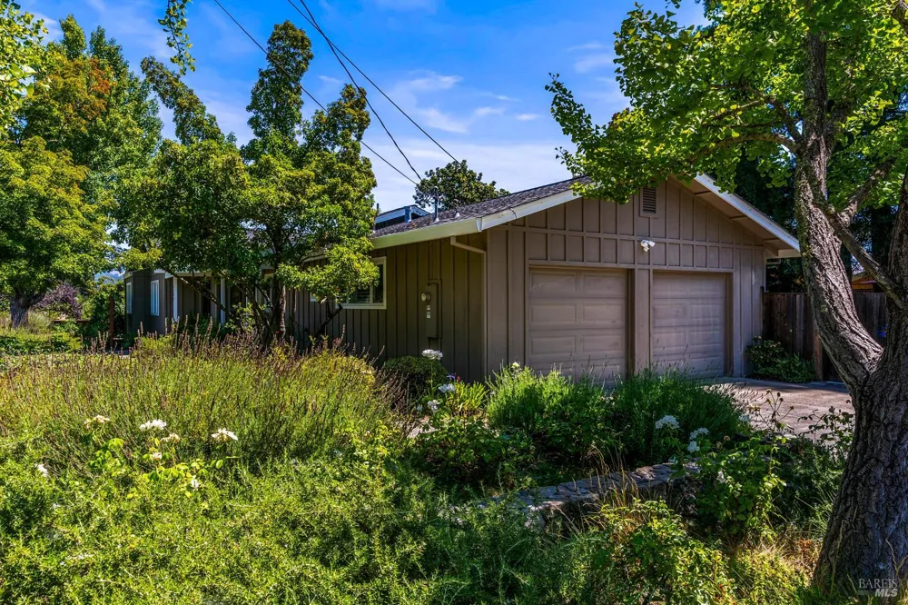 1597 Sulphur Springs Avenue St. Helena, CA 94574