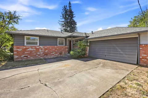 1023 Michigan Drive