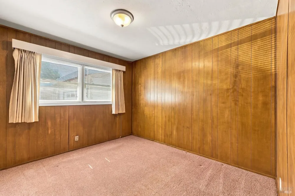 1023 Michigan Drive Santa Rosa, CA 95405
