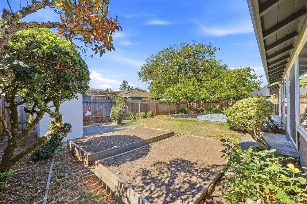 1023 Michigan Drive Santa Rosa, CA 95405