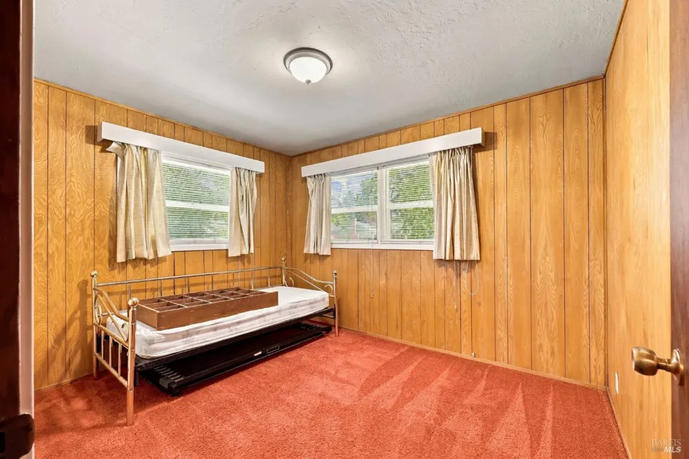1023 Michigan Drive Santa Rosa, CA 95405