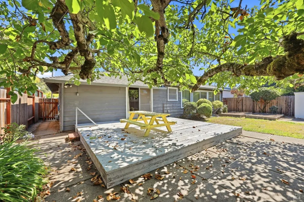 1023 Michigan Drive Santa Rosa, CA 95405