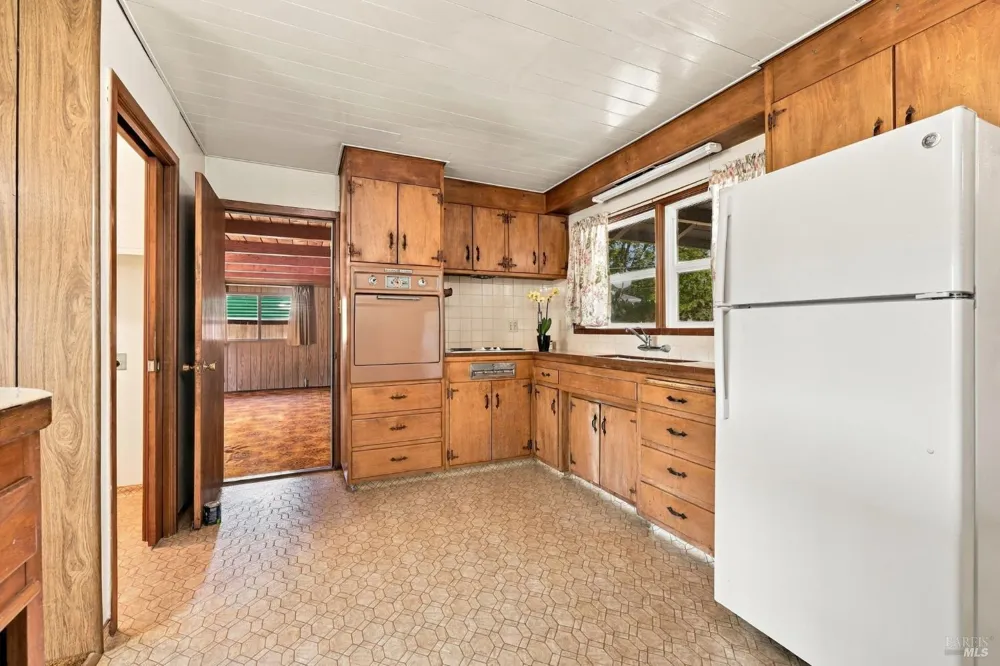 1023 Michigan Drive Santa Rosa, CA 95405