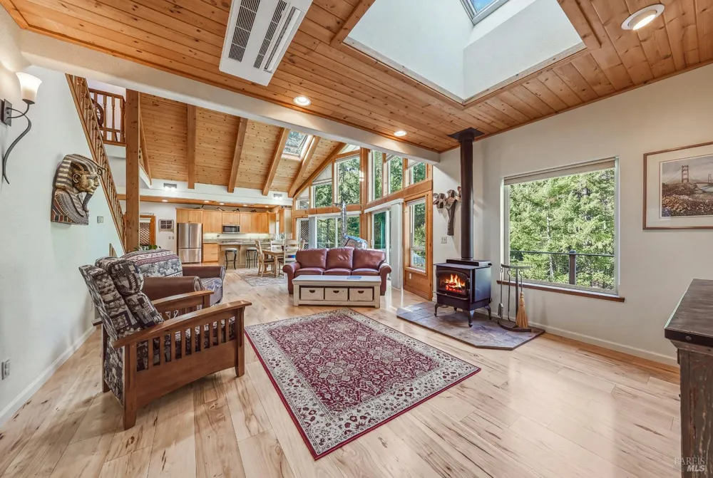 15785 Rainbow Drive Cobb, CA 95426
