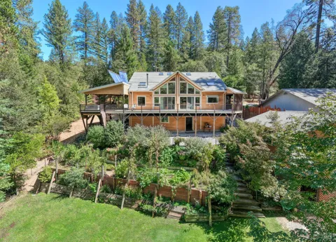 15785 Rainbow Drive
