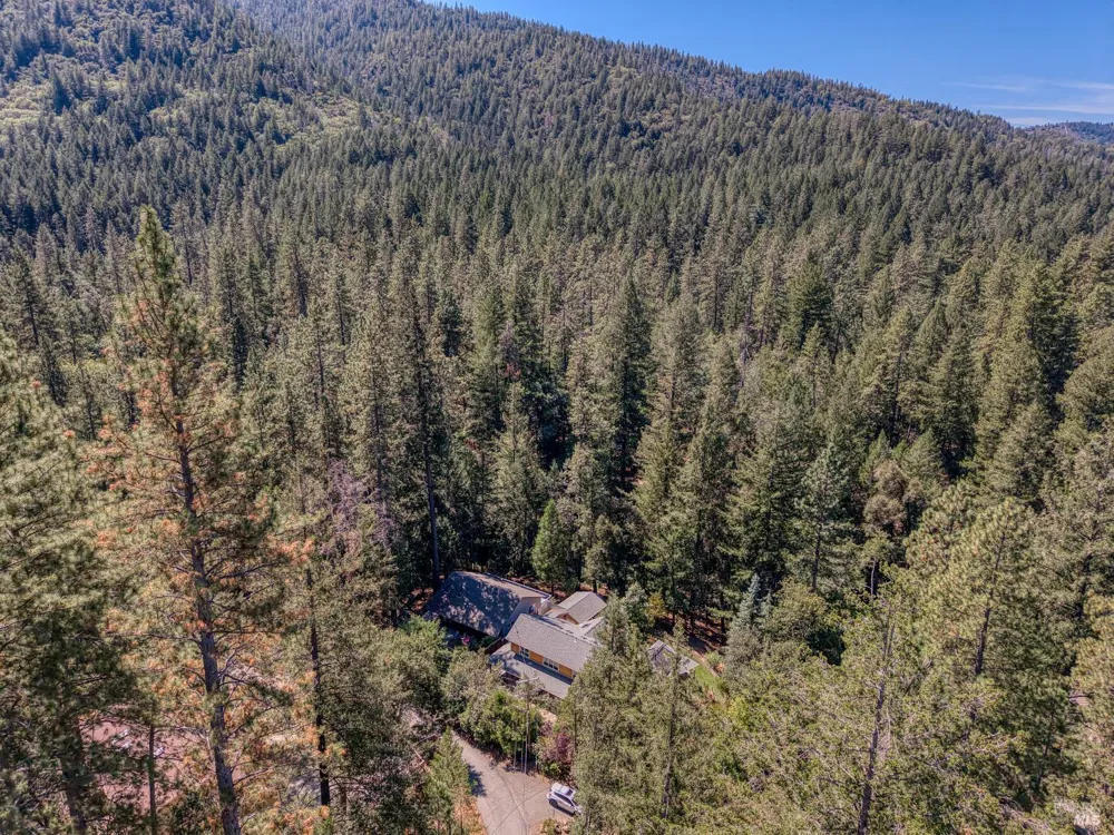 15785 Rainbow Drive Cobb, CA 95426