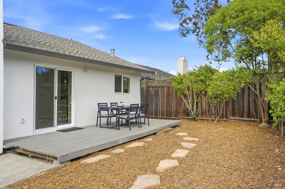 2436 Valley West Drive Santa Rosa, CA 95401