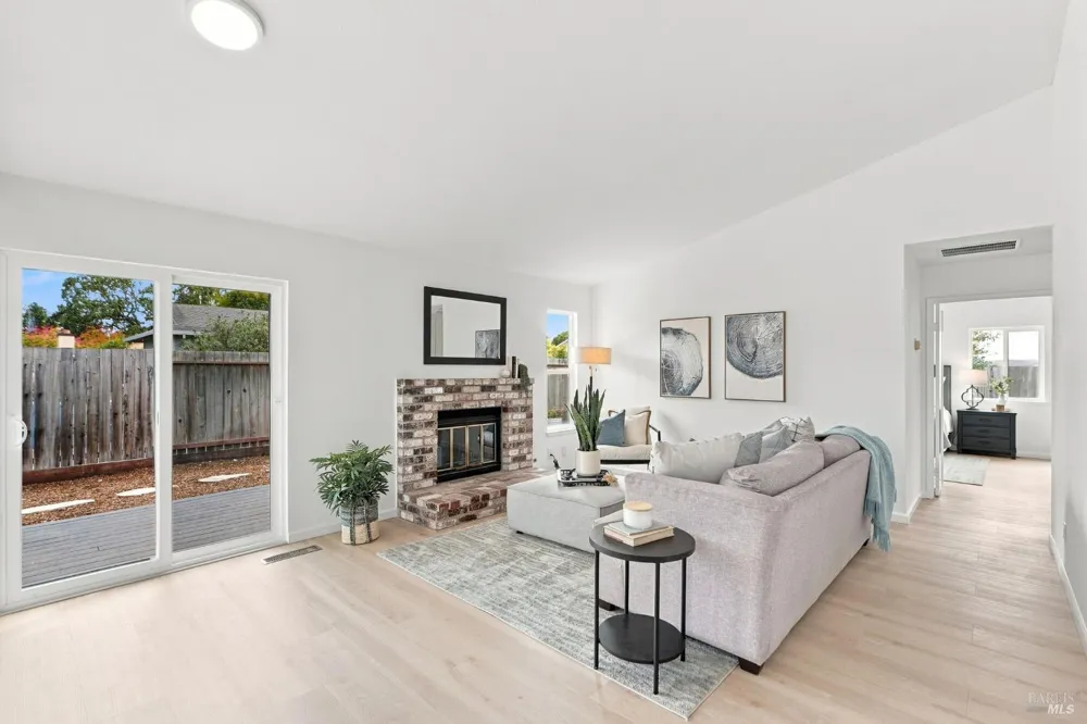 2436 Valley West Drive Santa Rosa, CA 95401