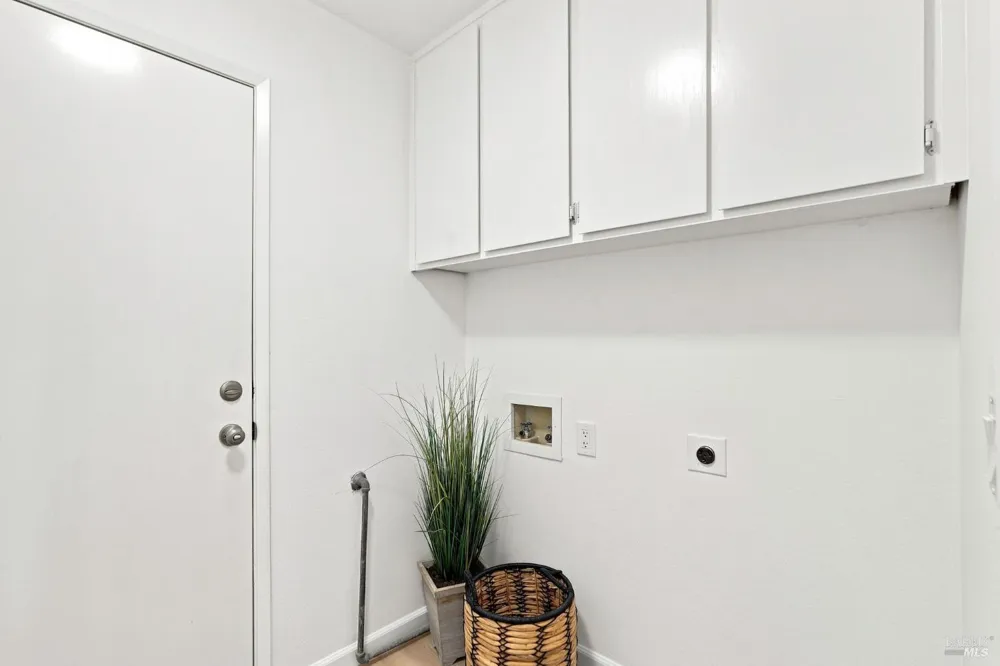 2436 Valley West Drive Santa Rosa, CA 95401