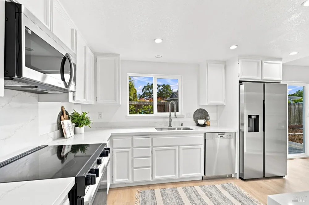 2436 Valley West Drive Santa Rosa, CA 95401