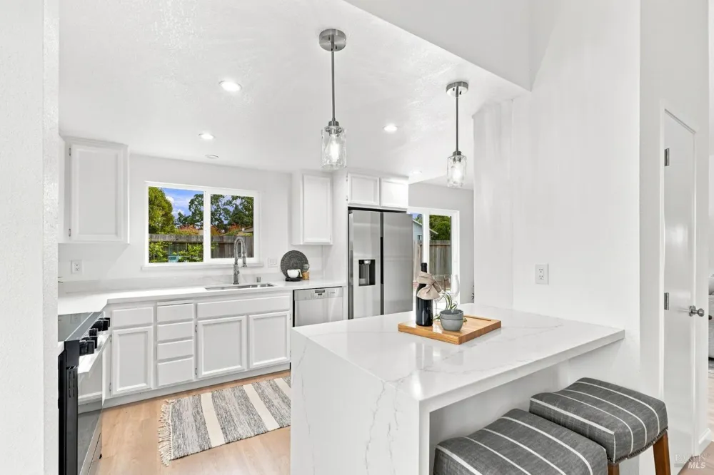 2436 Valley West Drive Santa Rosa, CA 95401