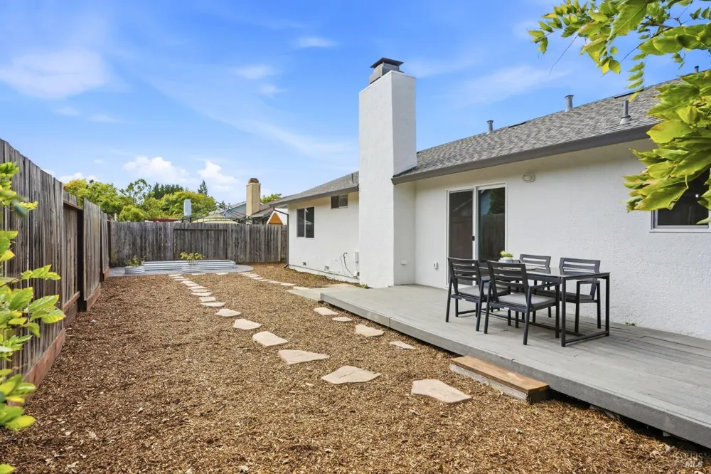 2436 Valley West Drive Santa Rosa, CA 95401